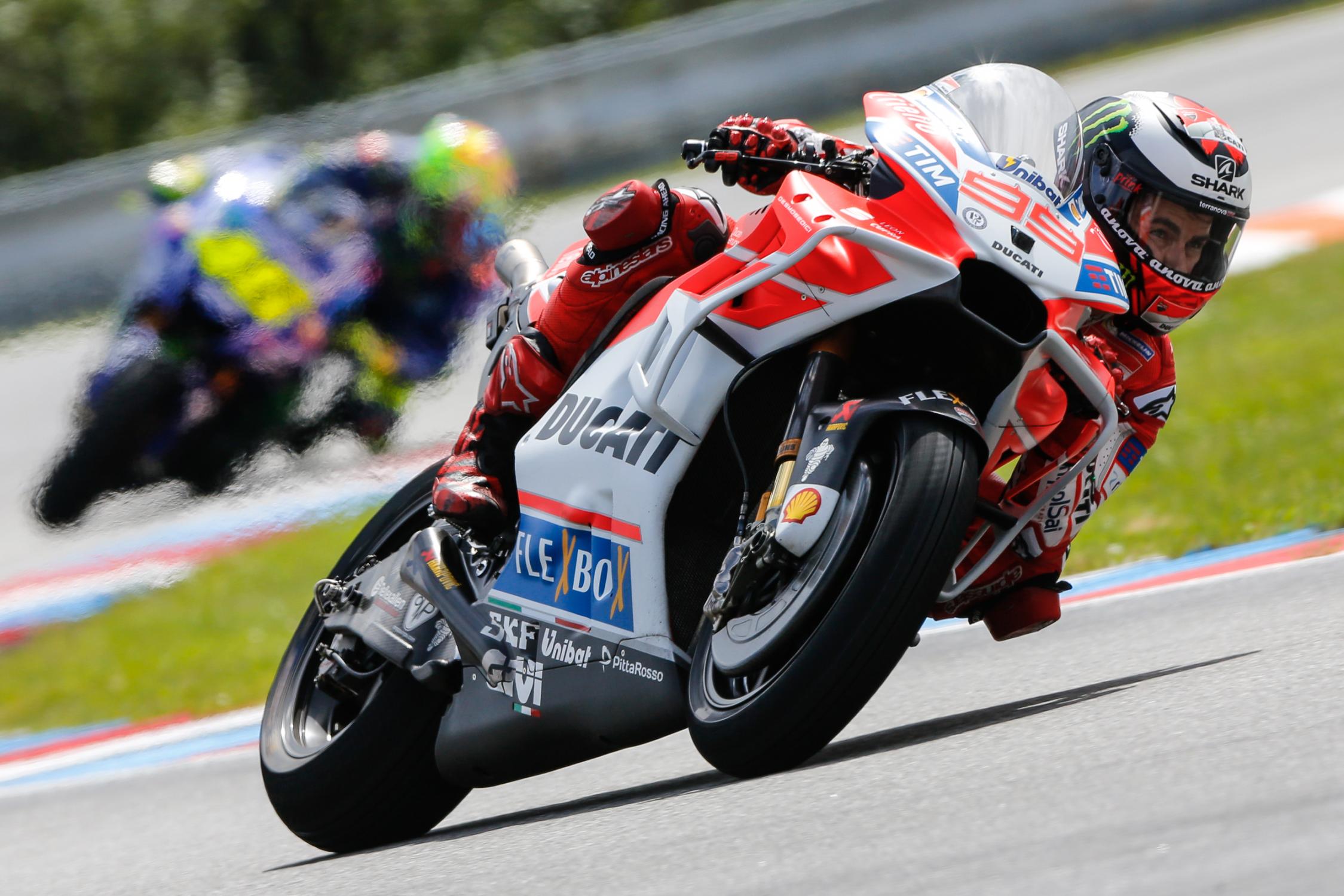 Lorenzo Kesal Timnya Tak Siap Ganti Motor Berita Berita MotoGP